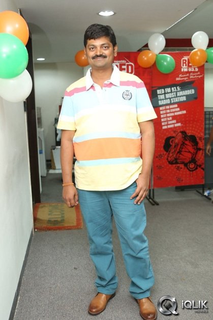 Oka-Laila-Kosam-Movie-Team-at-Red-FM